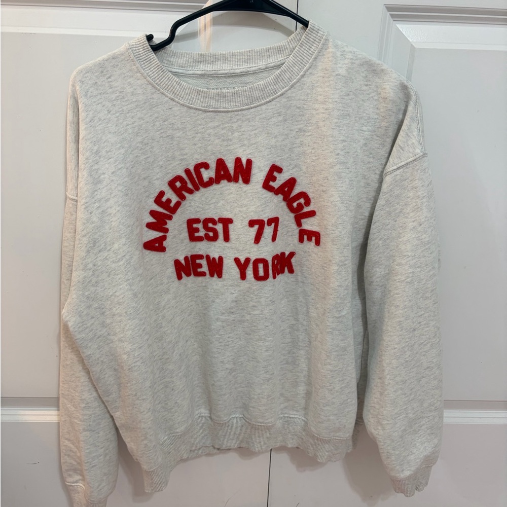 American Eagle Outfitters light grey Crewneck Sweatshirt with Red Appliqué